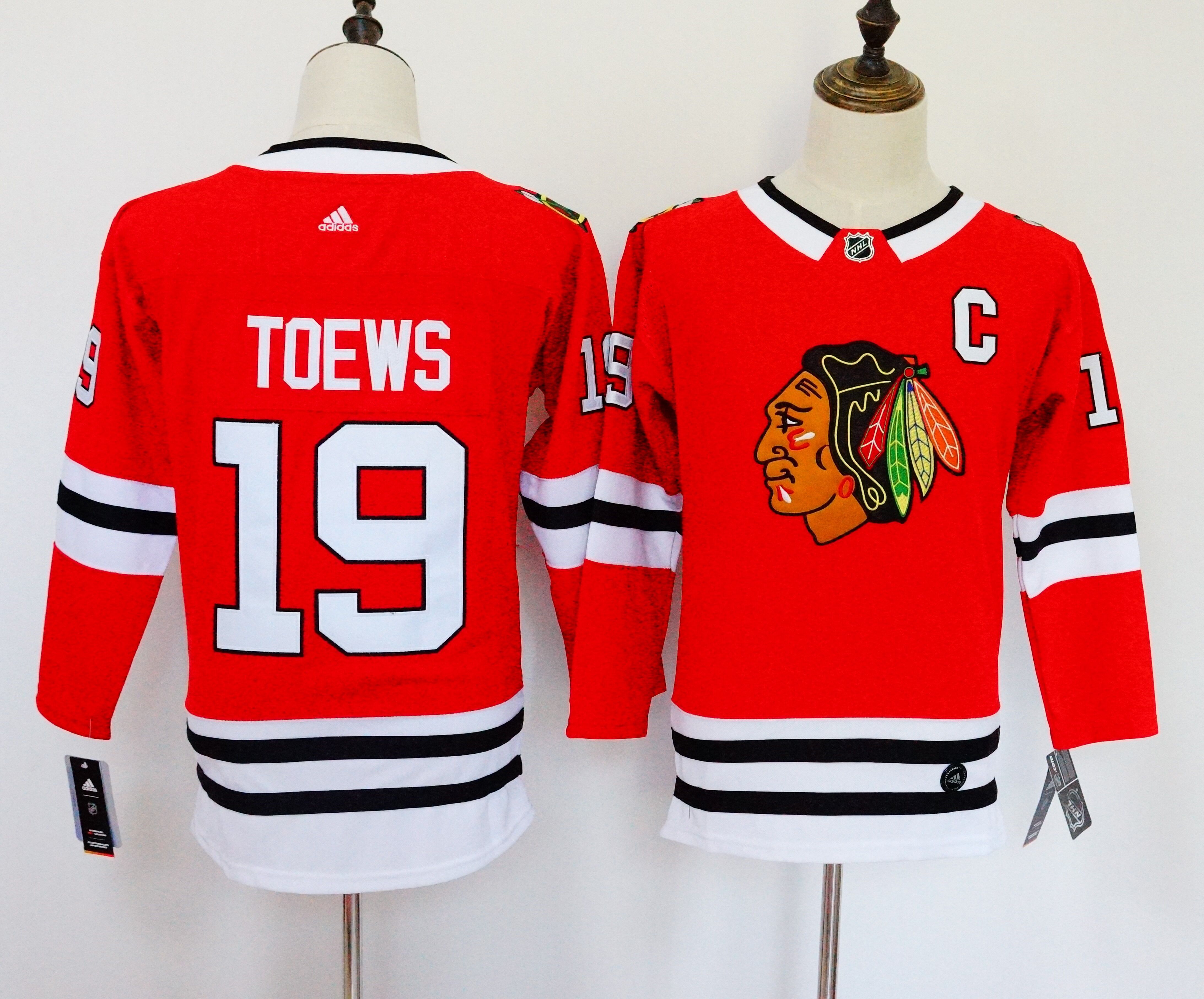 Women Chicago Blackhawks #19 Toews Red Hockey Stitched Adidas NHL Jerseys->chicago blackhawks->NHL Jersey